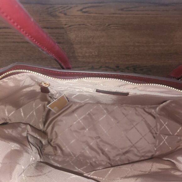 $628-NWT -Michael Kors Avril Extra-Large Tote 100% Leather-100% Suede - Picture 7 of 8